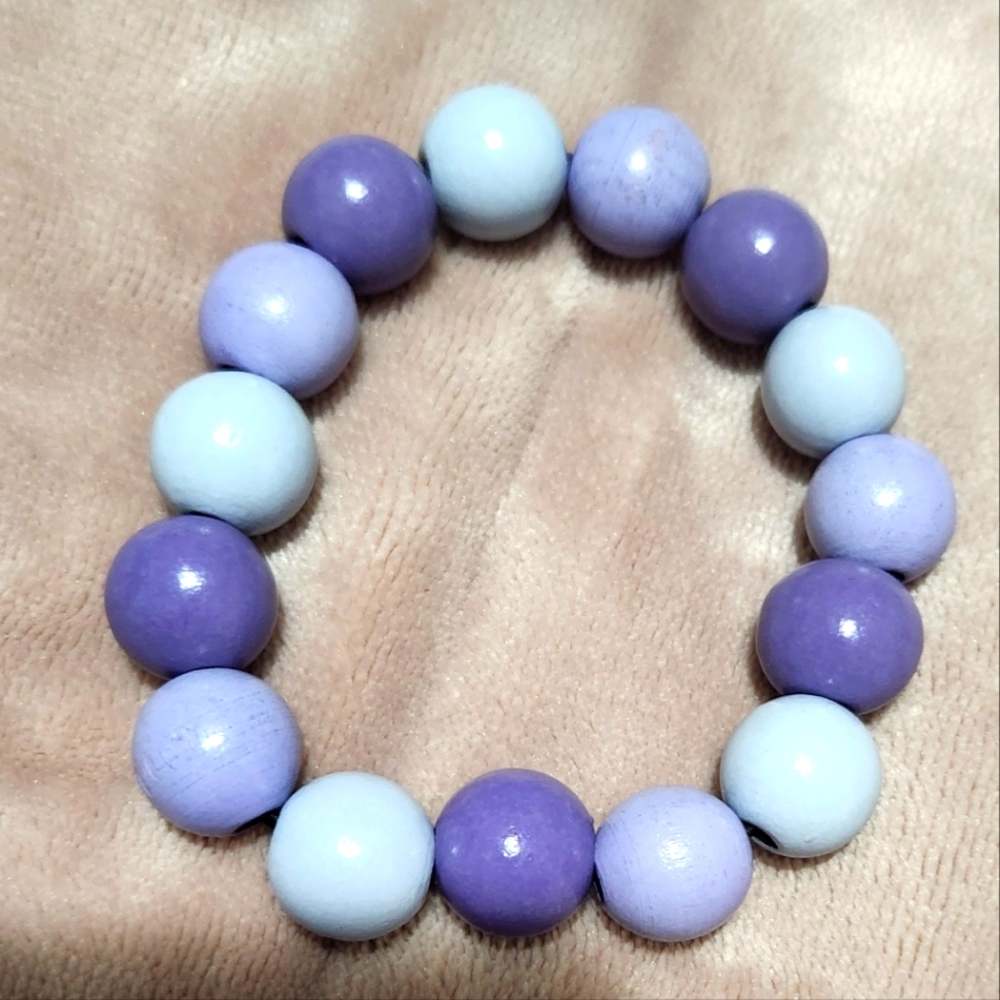 Purple Elastic Beaded Bracelet 7" but really stretchy